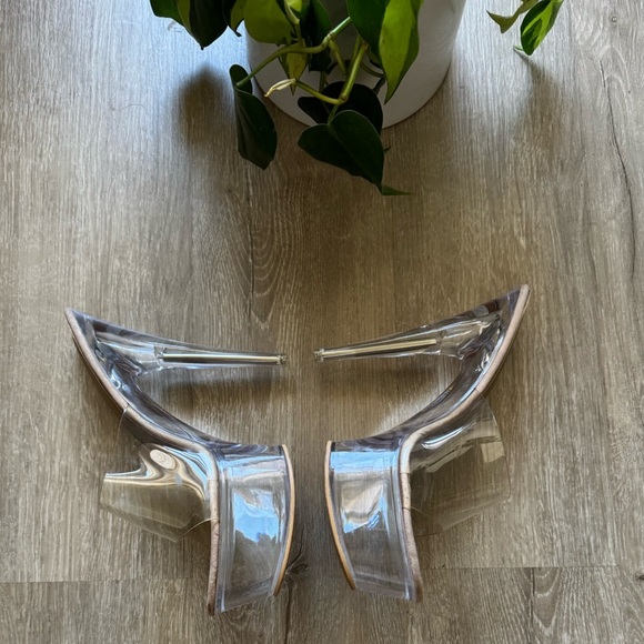 Clear Platform Heels size 8 - Picture 5 of 9